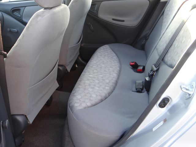 Toyota Echo 2002 photo 4