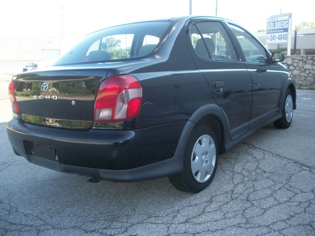 Toyota Echo 2002 photo 1
