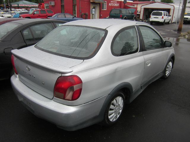 Toyota Echo 2002 photo 1