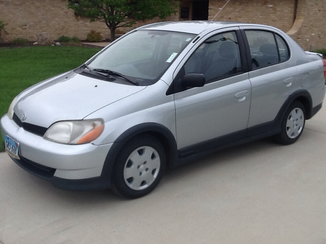 Toyota Echo 2002 photo 17