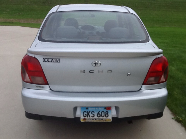 Toyota Echo 2002 photo 2