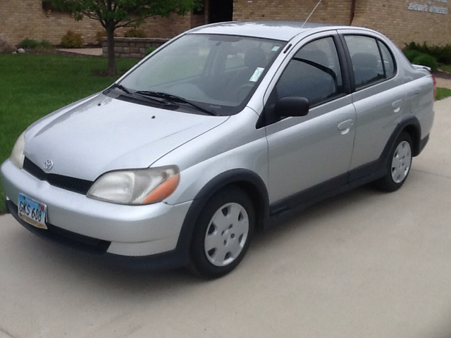 Toyota Echo 2002 photo 8