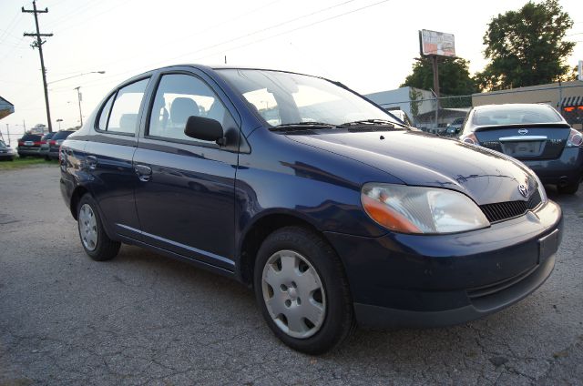 Toyota Echo 2002 photo 3