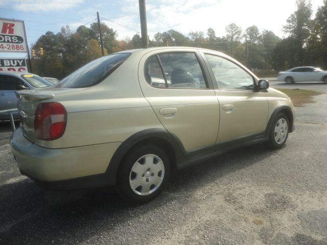 Toyota Echo 2002 photo 2