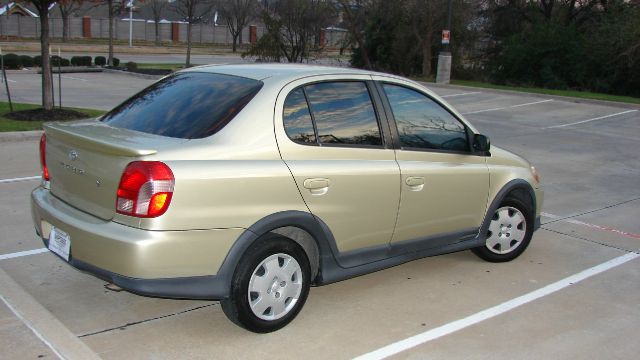 Toyota Echo 2002 photo 4