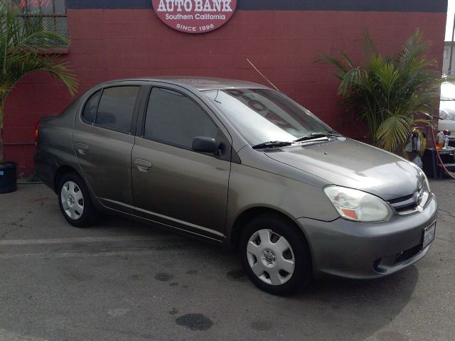 Toyota Echo 2003 photo 3