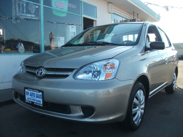 Toyota Echo 2004 photo 3