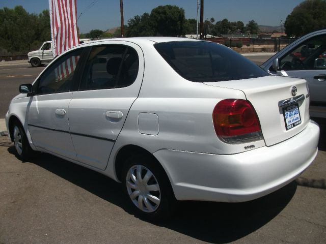 Toyota Echo 2005 photo 0