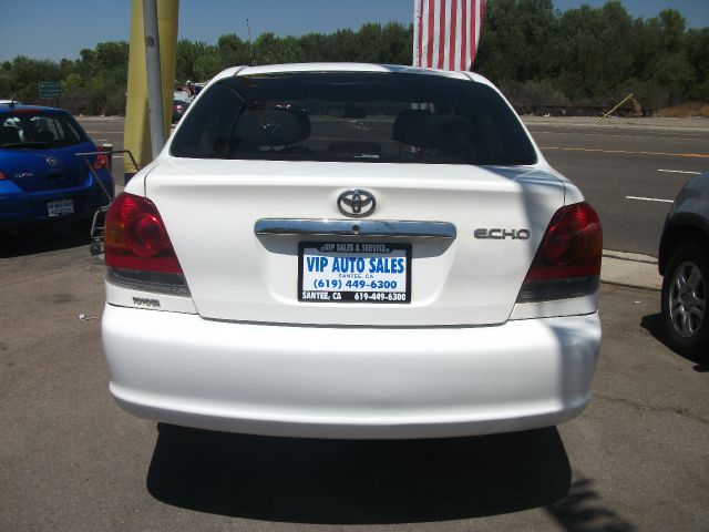 Toyota Echo 2005 photo 1