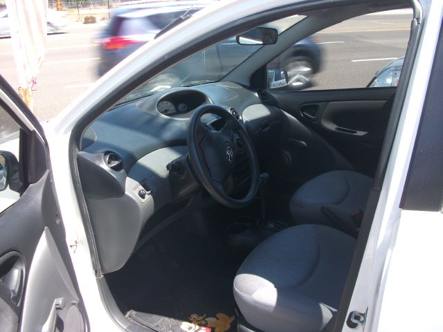 Toyota Echo 2005 photo 4