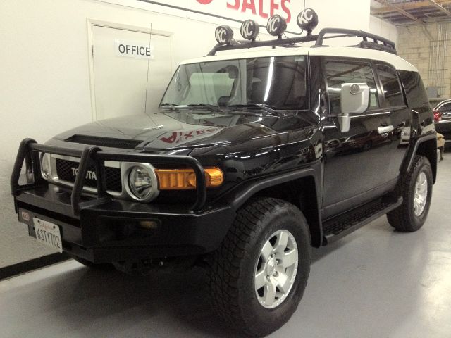 Toyota FJ Cruiser Overland Sport Utility 4D SUV