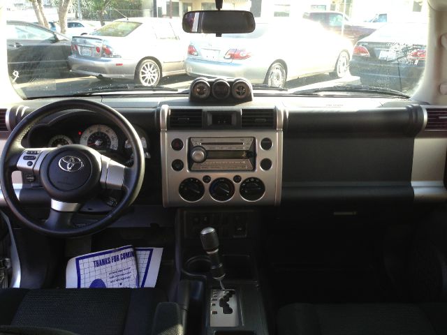 Toyota FJ Cruiser 2007 photo 2