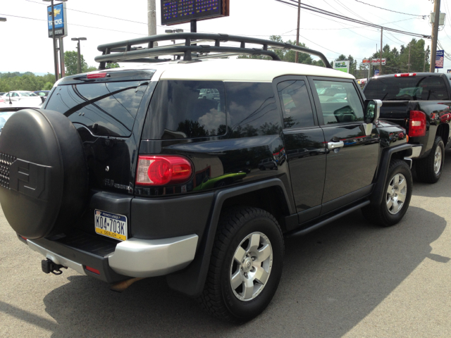 Toyota FJ Cruiser SLT 25 SUV