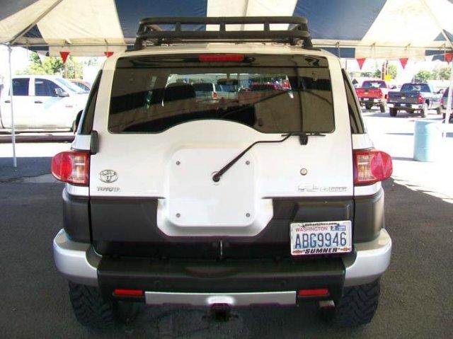 Toyota FJ Cruiser 2007 photo 2