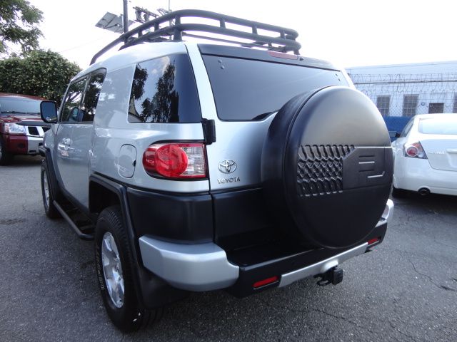 Toyota FJ Cruiser 2007 photo 3