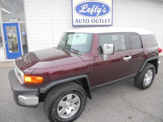 Toyota FJ Cruiser 2.5s Sport Utility