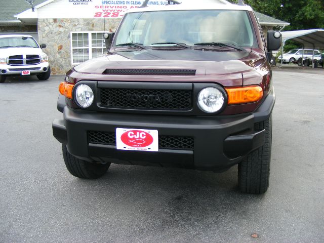 Toyota FJ Cruiser Overland Sport Utility 4D SUV