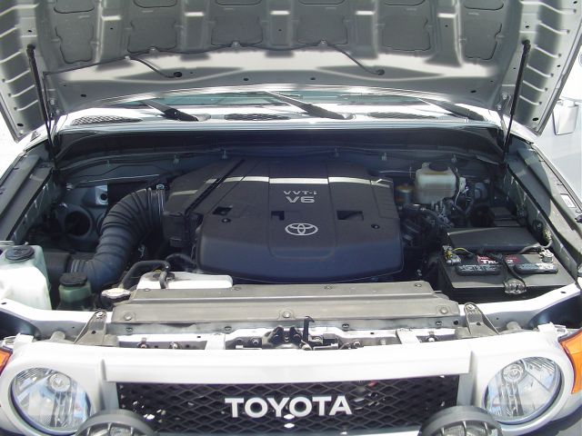 Toyota FJ Cruiser Overland Sport Utility 4D SUV