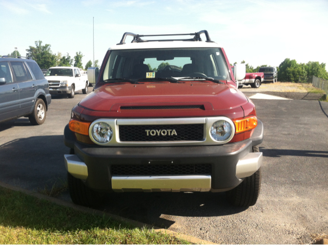 Toyota FJ Cruiser Overland Sport Utility 4D SUV