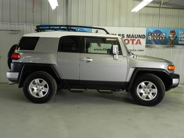 Toyota FJ Cruiser Base SUV