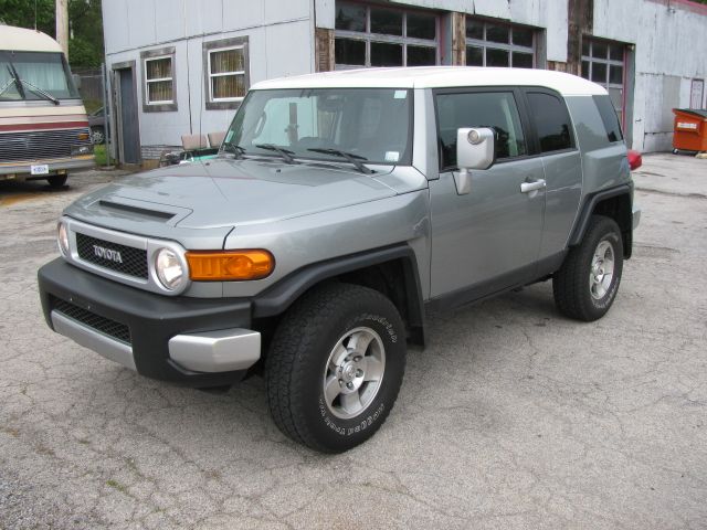 Toyota FJ Cruiser Overland Sport Utility 4D SUV