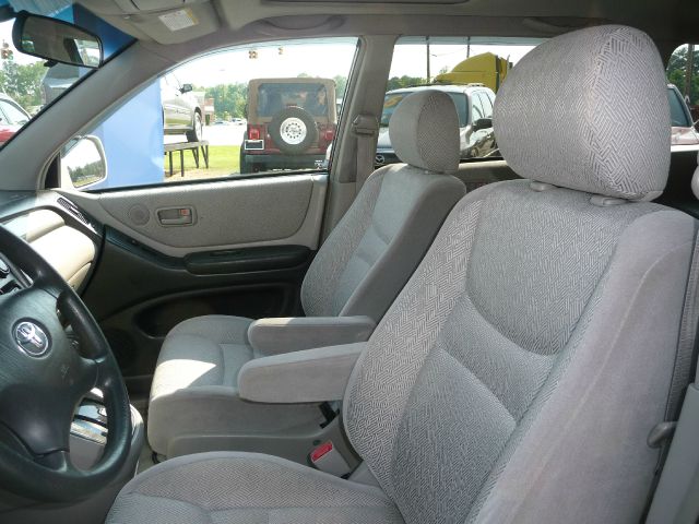 Toyota Highlander 2001 photo 17