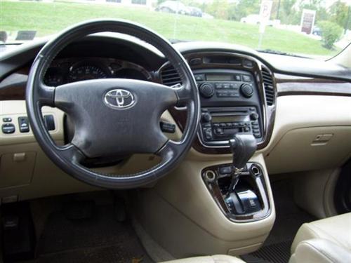 Toyota Highlander 2001 photo 1