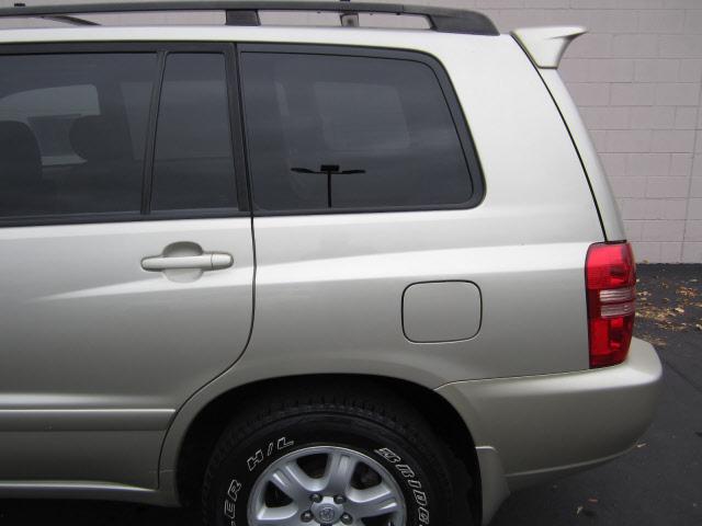 Toyota Highlander 2001 photo 1