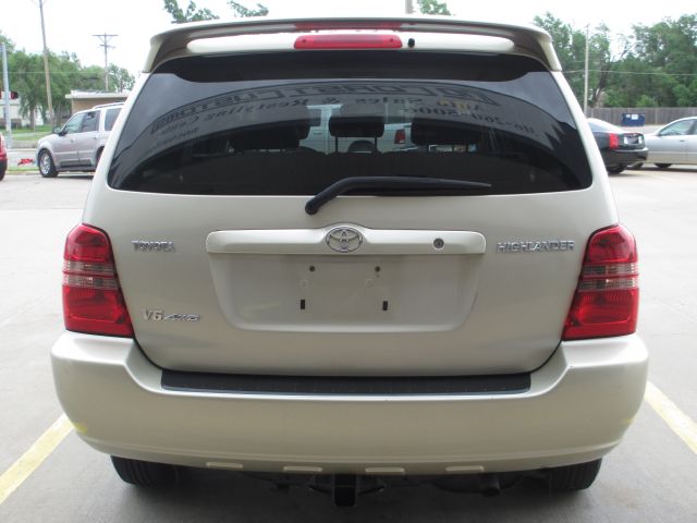 Toyota Highlander 340 Wedge SUV