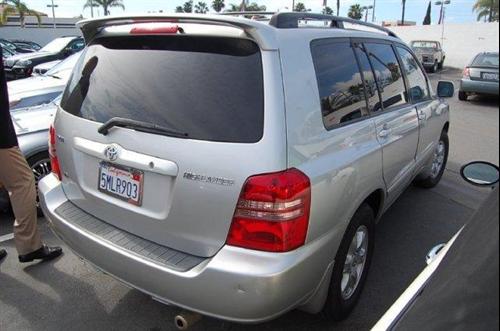 Toyota Highlander Red Line Other