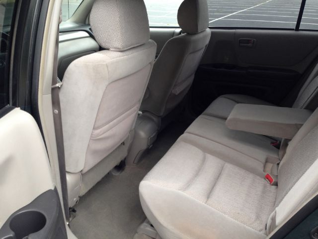 Toyota Highlander 2003 photo 15