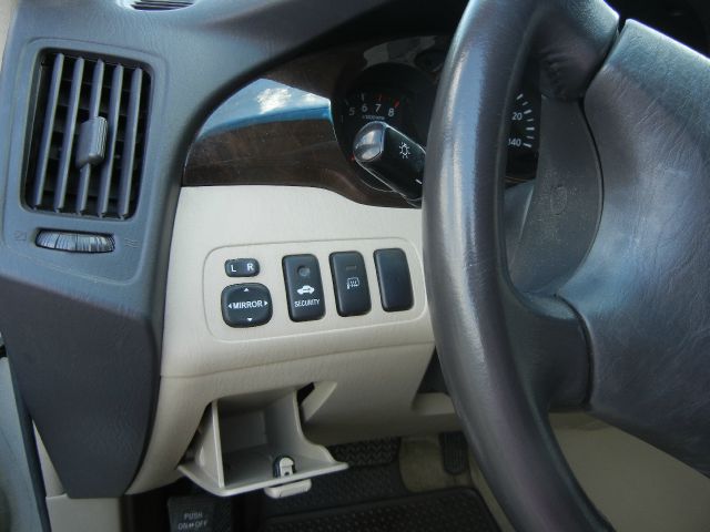 Toyota Highlander 2003 photo 16
