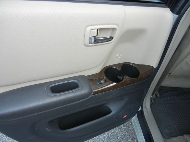 Toyota Highlander 2003 photo 7