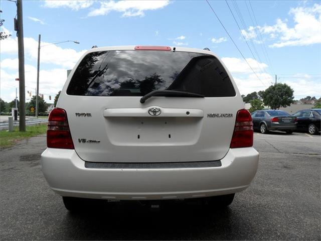 Toyota Highlander 2003 photo 2