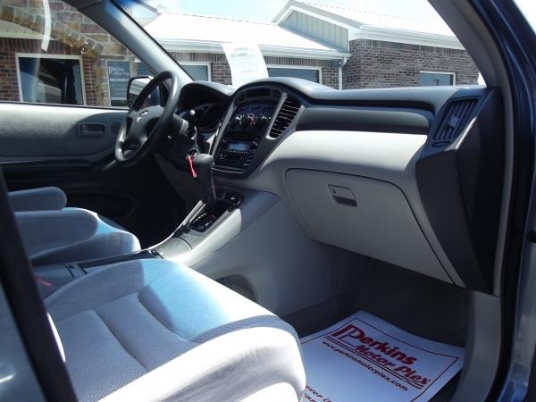 Toyota Highlander 2003 photo 26