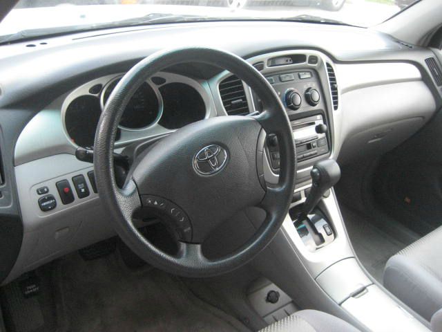 Toyota Highlander 2004 photo 4
