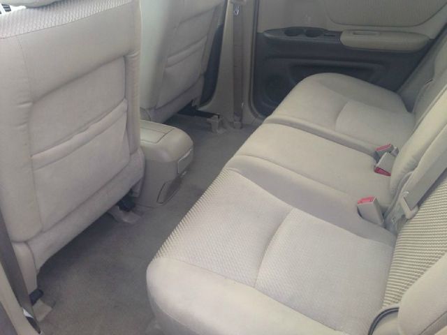 Toyota Highlander Wagon SE Sedan