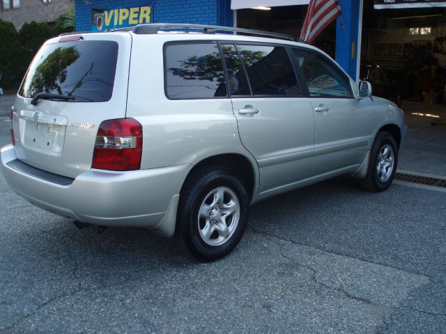 Toyota Highlander 2004 photo 3