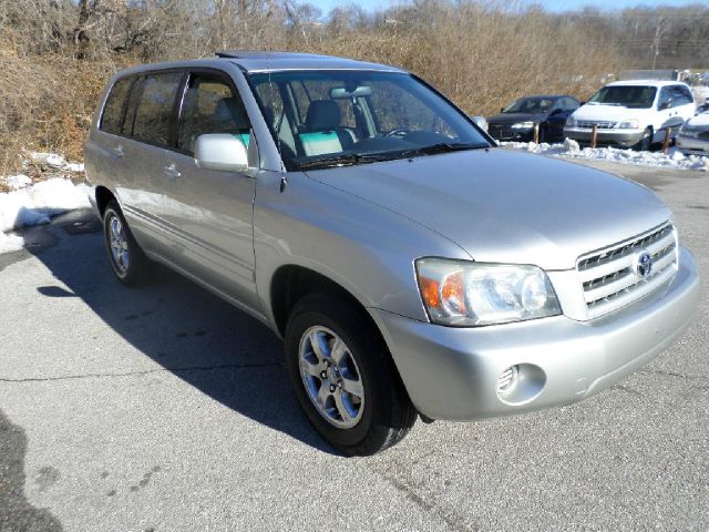 Toyota Highlander Ram 3500 Diesel 2-WD Sedan
