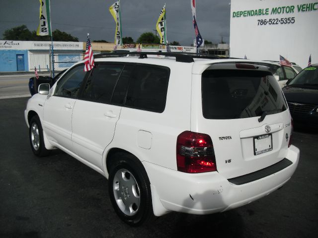 Toyota Highlander 2004 photo 2