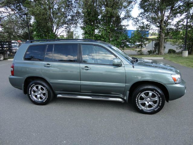 Toyota Highlander 2004 photo 1