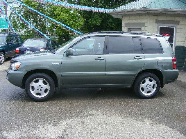 Toyota Highlander 2004 photo 1