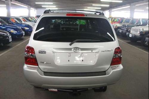 Toyota Highlander 2004 photo 1