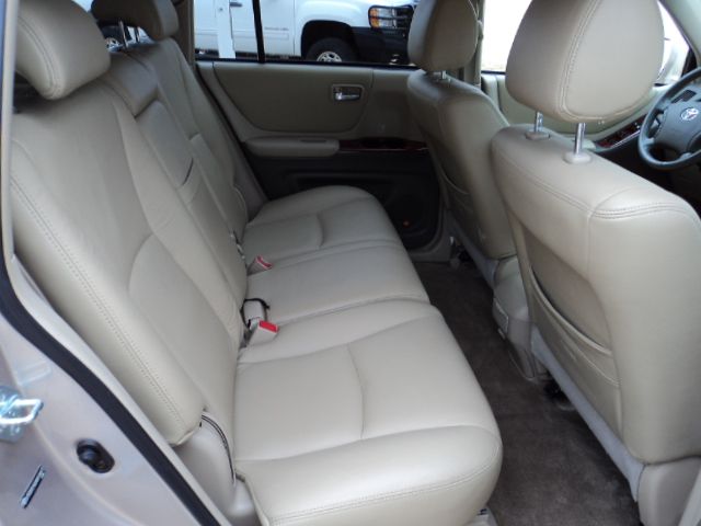 Toyota Highlander 2004 photo 1