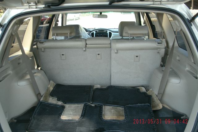 Toyota Highlander QUAD CAB W SUV
