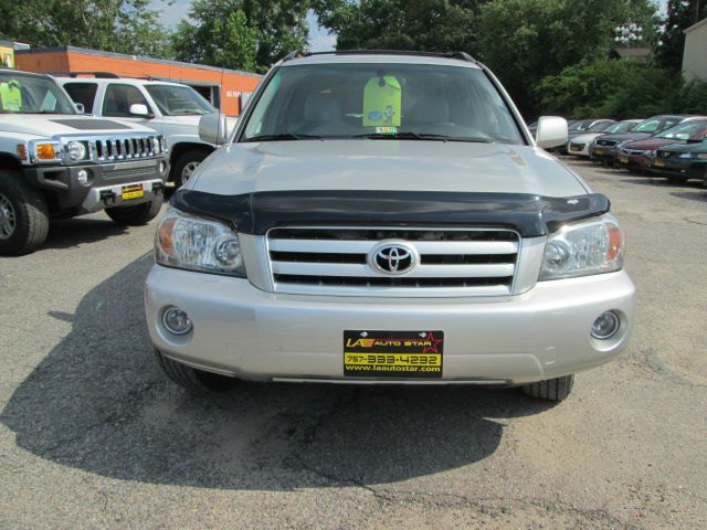 Toyota Highlander QUAD CAB W SUV