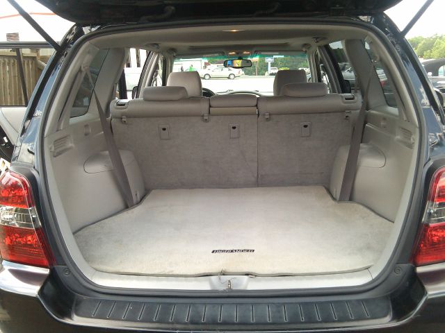 Toyota Highlander QUAD CAB W SUV