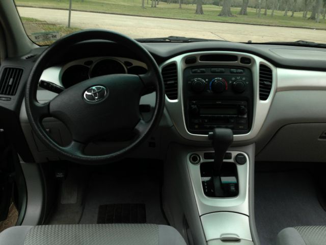 Toyota Highlander 2005 photo 2
