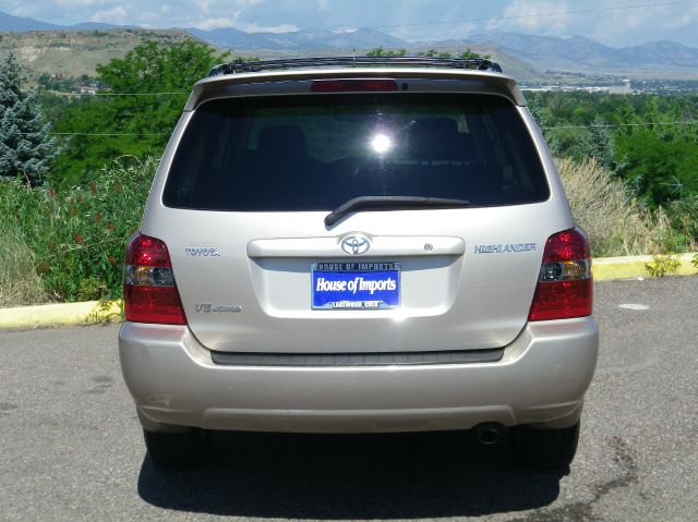 Toyota Highlander 340 Wedge SUV