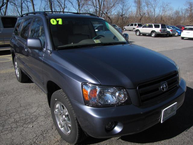 Toyota Highlander MOON Roof, Finance From 3.9 Sport Utility